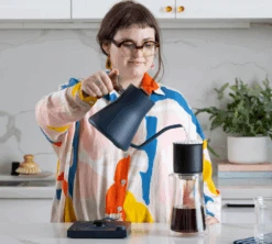 Bouilloire Stagg EKG Bleu Pierre Et Noyer 90 Cl Col De Cygne - FELLOW -DeLonghi Magasin 3 1