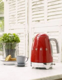 Bouilloire KLF04RDEU Temperature Réglable Rouge 1,7 L + Offre Cadeau - SMEG -DeLonghi Magasin bouil ambred