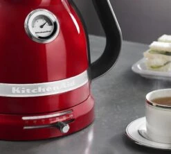 Bouilloire KitchenAid Rouge Pomme D'Amour 1,5L - 5KEK1522ECA + Offre Cadeau 14 Bouilloire KitchenAid Rouge Pomme D'Amour 1,5L - 5KEK1522ECA + Offre Cadeau -DeLonghi Magasin bouil rouge kit