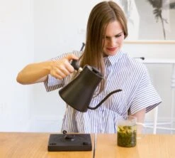 Bouilloire Stagg EKG Noir 90 Cl Col De Cygne - FELLOW 10 Bouilloire Stagg EKG Noir 90 Cl Col De Cygne - FELLOW -DeLonghi Magasin bouilelec noir amb