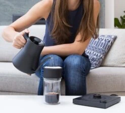 Bouilloire Stagg EKG Noir 90 Cl Col De Cygne - FELLOW 9 Bouilloire Stagg EKG Noir 90 Cl Col De Cygne - FELLOW -DeLonghi Magasin bouilelec noirmat