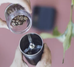 Moulin à Café COMANDANTE C40 MK4 Nitro Blade American Cherry -DeLonghi Magasin comandante mk4 internal 1 1