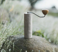 Moulin à Café Manuel COMANDANTE X25 Trailmaster Dune 6 Moulin à Café Manuel COMANDANTE X25 Trailmaster Dune -DeLonghi Magasin comandante trailmaster 3