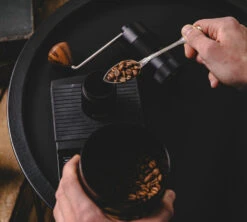 Moulin à Café Manuel D-KANTA MG05 Noir + Café De Spécialité Offert -DeLonghi Magasin dkanta moulinmanuel 1