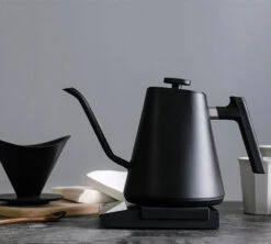 Bouilloire électrique Square Félicita - 60 Cl FELICITA -DeLonghi Magasin fellow felicita3