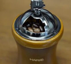 Moulin à Café Manuel HARIO Dome 5 Moulin à Café Manuel HARIO Dome -DeLonghi Magasin hario dome3