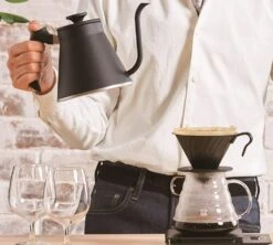 Bouilloire Versante 800 Ml Noir V60 Col De Cygne - HARIO 7 Bouilloire Versante 800 Ml Noir V60 Col De Cygne - HARIO -DeLonghi Magasin harionoir dripper