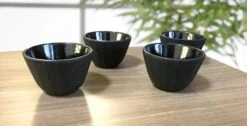 Lot De 4 Tasses En Fonte Noire 12cl - The Kitchenette -DeLonghi Magasin mood viva scandinavia