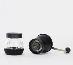 Moulin à Café Manuel HARIO Skerton Plus -DeLonghi Magasin skerton plus4