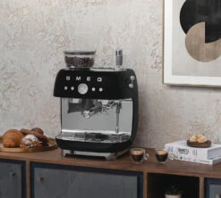 Machine Expresso SMEG EGF03BLEU Noire Années 50 Avec Moulin Intégré -DeLonghi Magasin smeg egf03 noire 5
