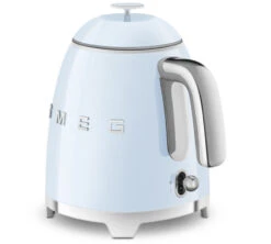 Mini Bouilloire SMEG KLF05PBEU - Bleu Azur 0,8 L + Offre Cadeau -DeLonghi Magasin smeg minib bleu5