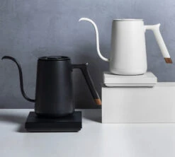 Bouilloire - TIMEMORE - Fish Smart White 60cl 6 Bouilloire - TIMEMORE - Fish Smart White 60cl -DeLonghi Magasin timemore kettle6